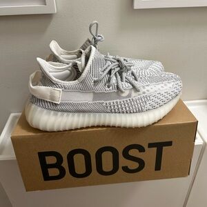 Yeezy Boost 350 V2White size 8.5 men’s